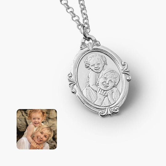 Ovaler Anhänger mit dekorativem Rand, 925 Silber