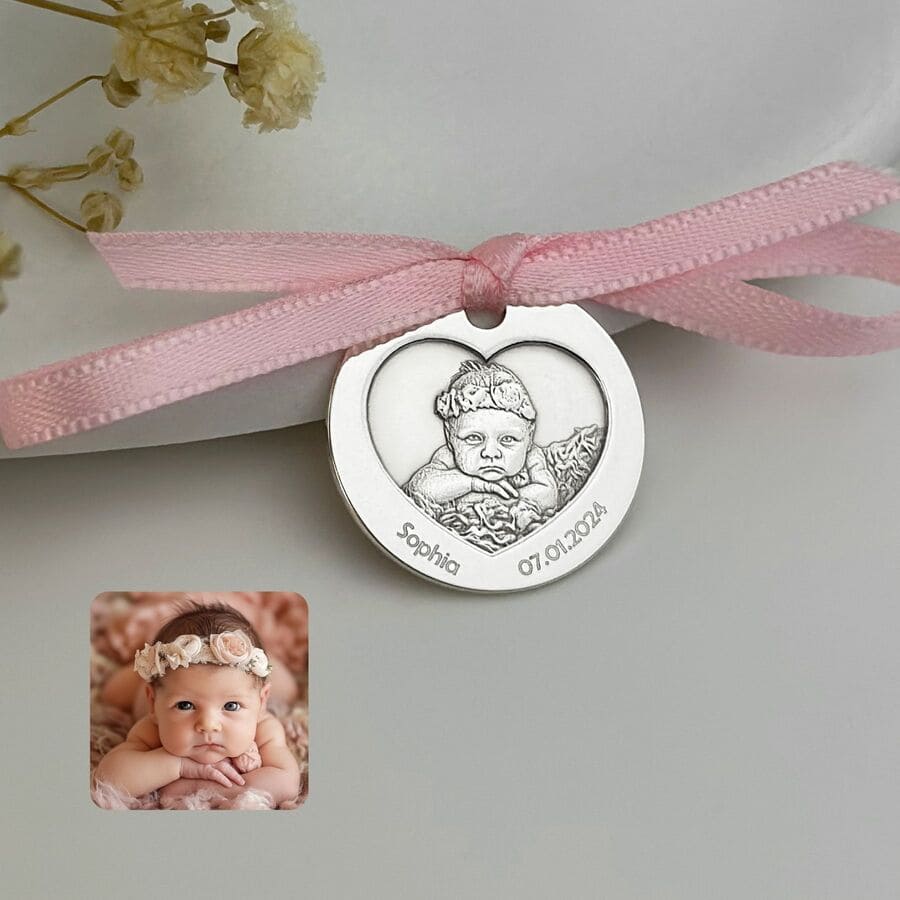 Baby-Münze mit Foto und Herzausschnitt, 19 mm (925 Silber)
