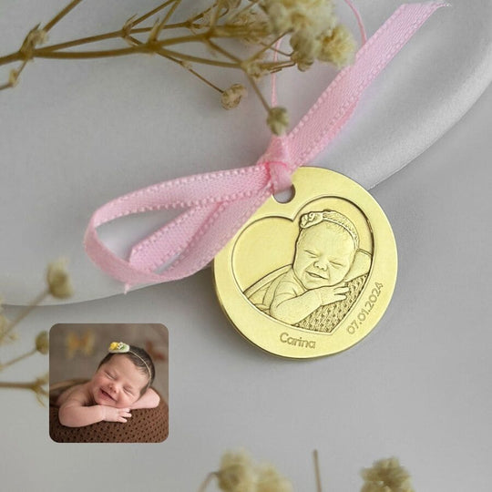 Baby-Münze mit Foto und Herzausschnitt, 23,5 mm (925 Silber)
