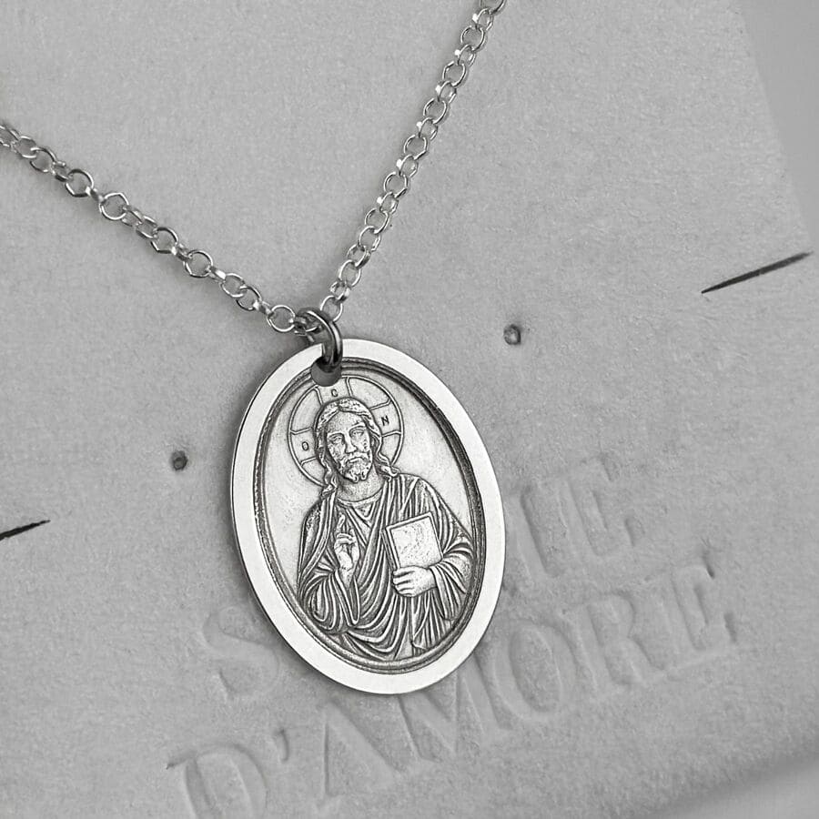 Ovaler Anhänger mit Jesus Christus, 925 Silber