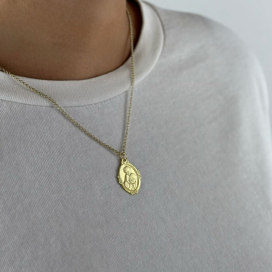 Ovaler Anhänger mit dekorativem Rand, 925 Silber