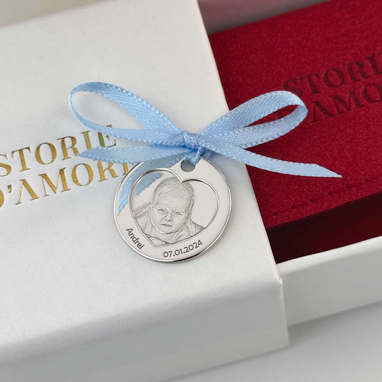 Baby-Münze mit Foto und Herzausschnitt, 19 mm (925 Silber)