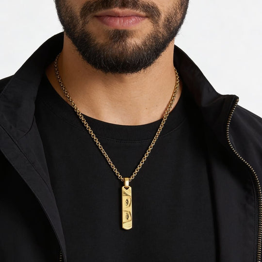 Pandantiv pentru bărbați cu gravură de ochi