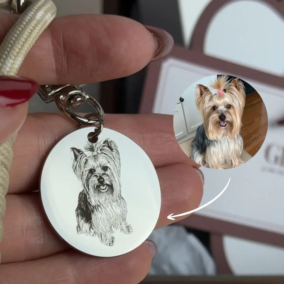 Breloc rotund pe șnur