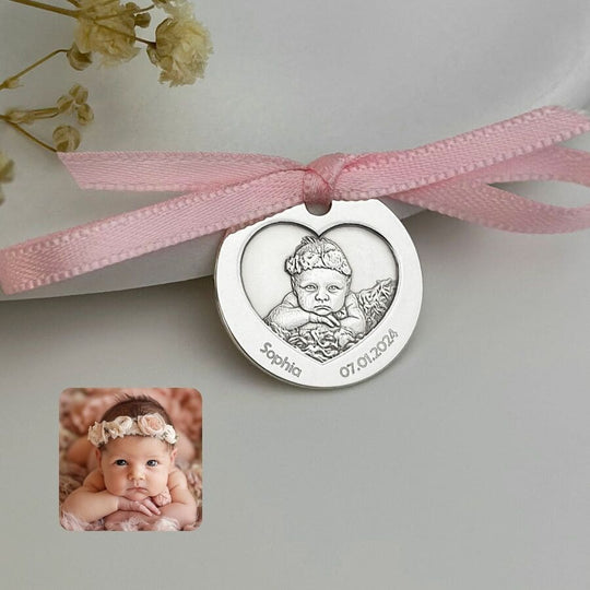 Baby-Münze mit Foto und Herzausschnitt, 19 mm (925 Silber)