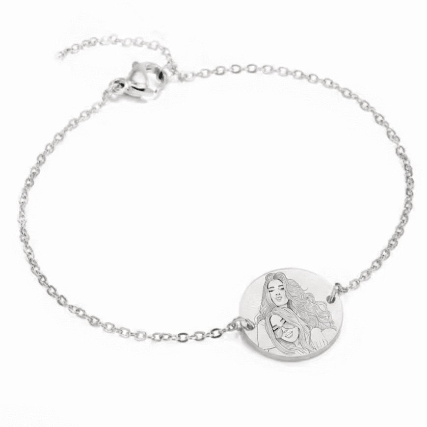 Women’s bracelet with engraving