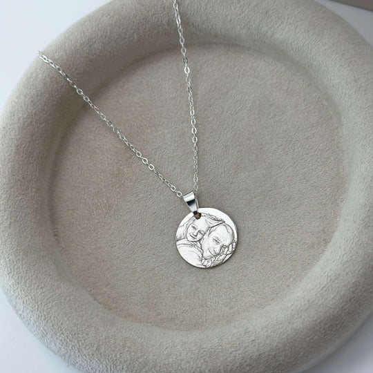 Pendentif rond en argent sterling 925 sur chaîne avec gravure photo des êtres chers