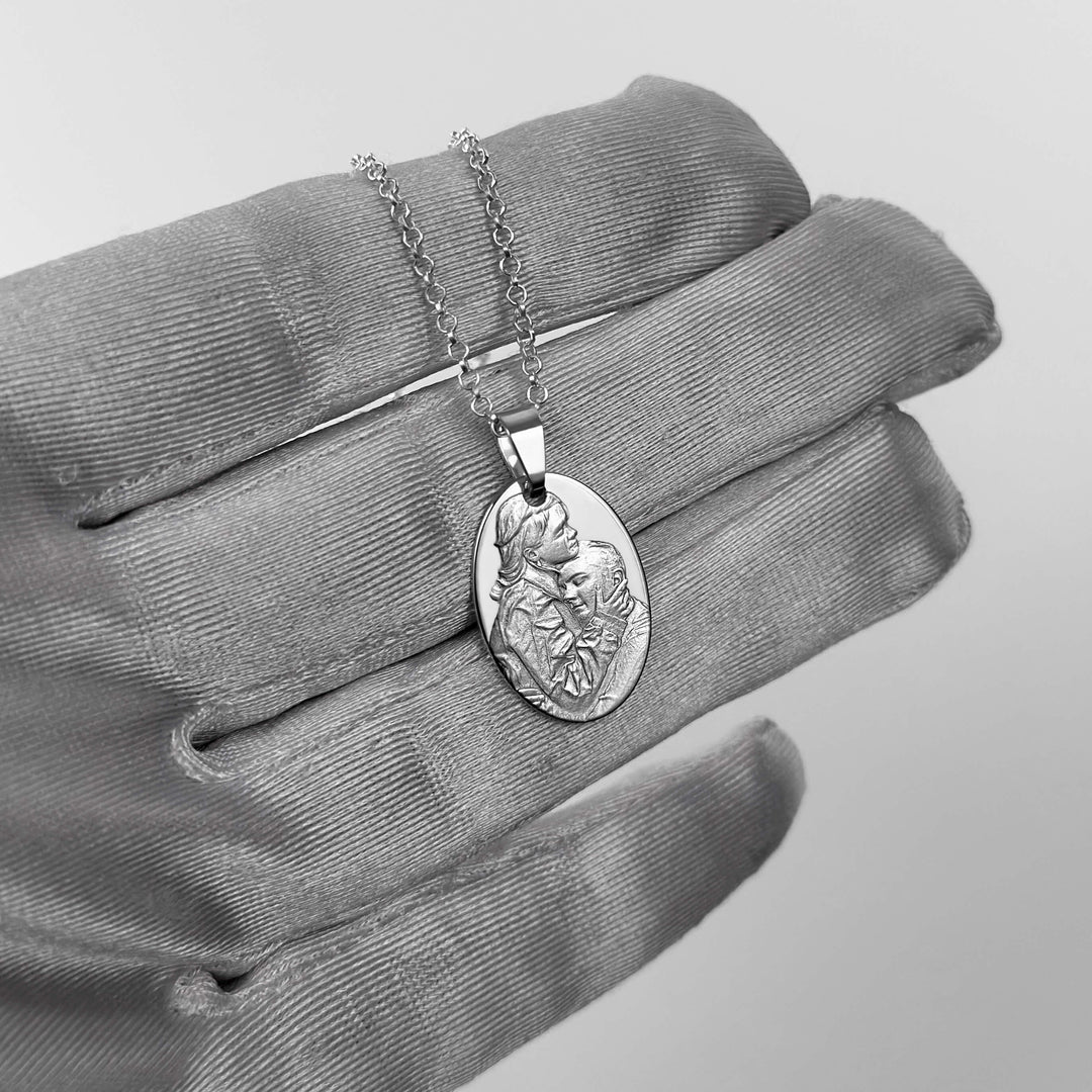 Oval 925 Silver Pendant with 3D Photo Engraving