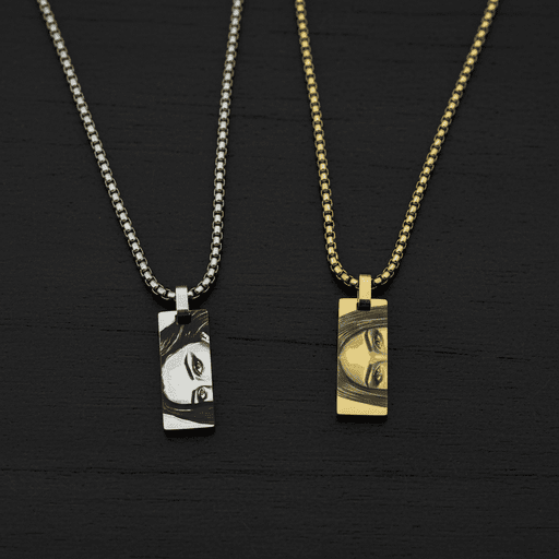 Men’s pendant with engraved eyes